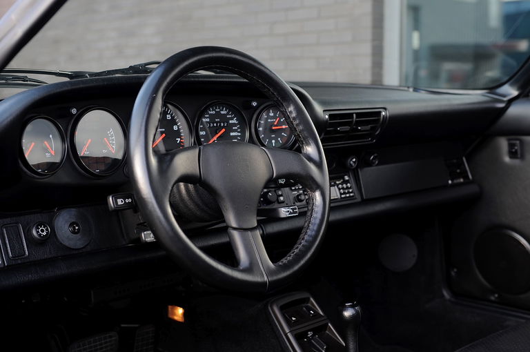 Porsche 964 Carrera 2 Speedster