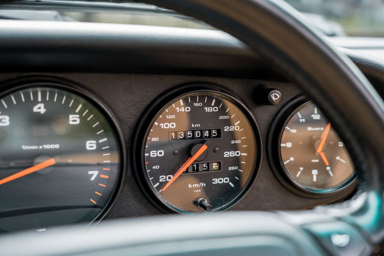 Porsche 964 Carrera 4