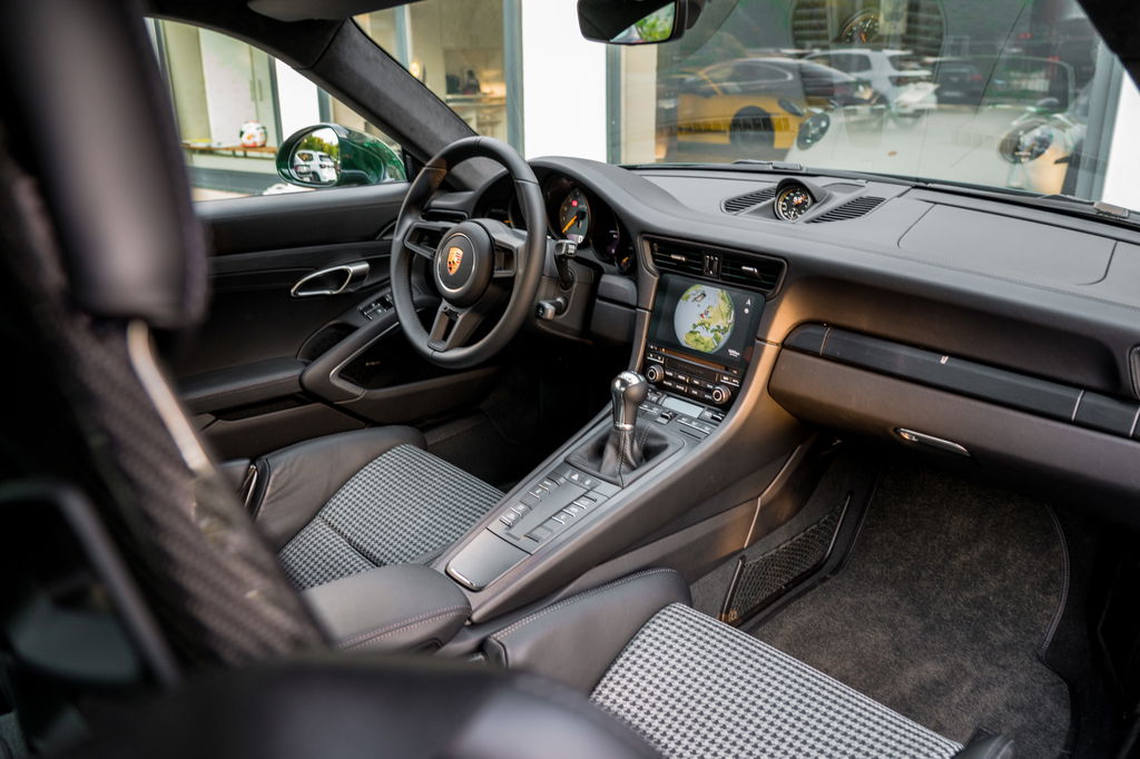 Porsche 991.2 GT3 Touring