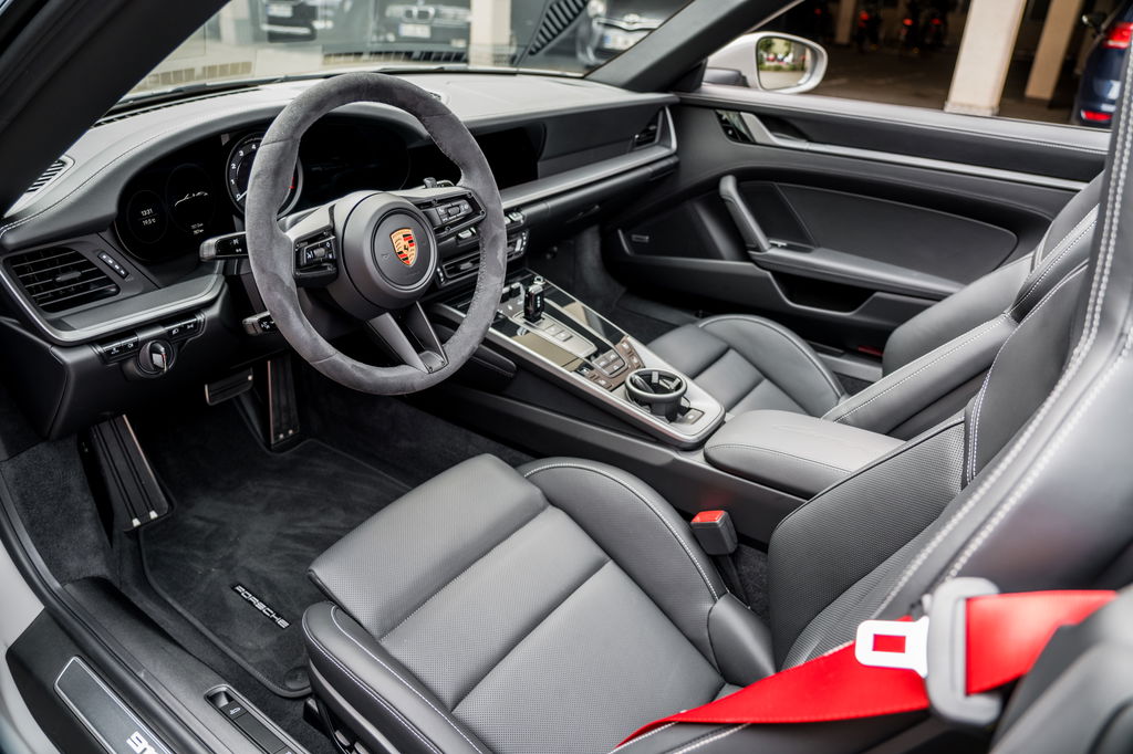 Porsche 992 Carrera S