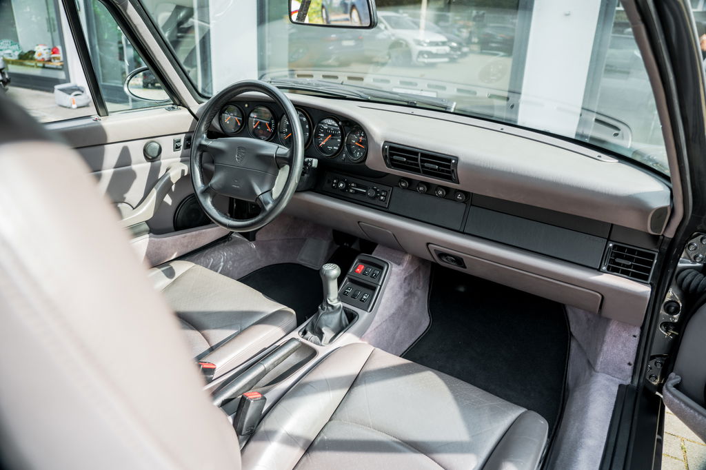 Porsche 993 Carrera 4