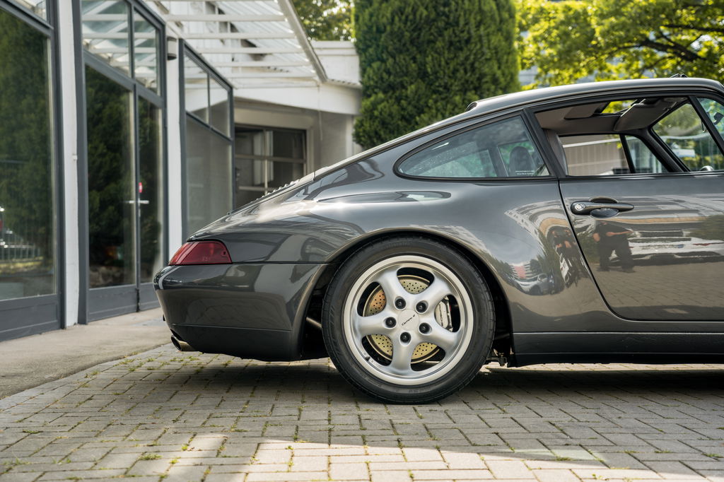 Porsche 993 Carrera 4