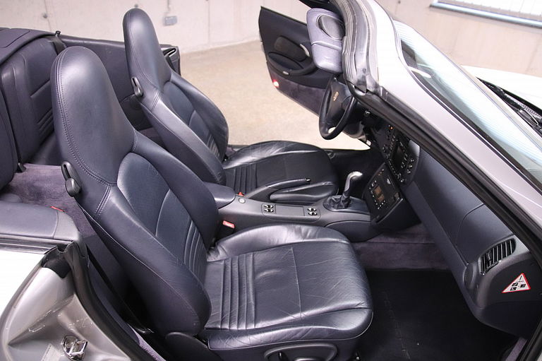 Porsche 996 Carrera 4