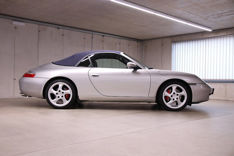 Porsche 996 Carrera 4