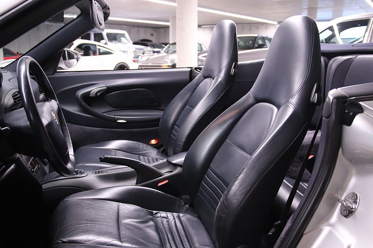 Porsche 996 Carrera 4