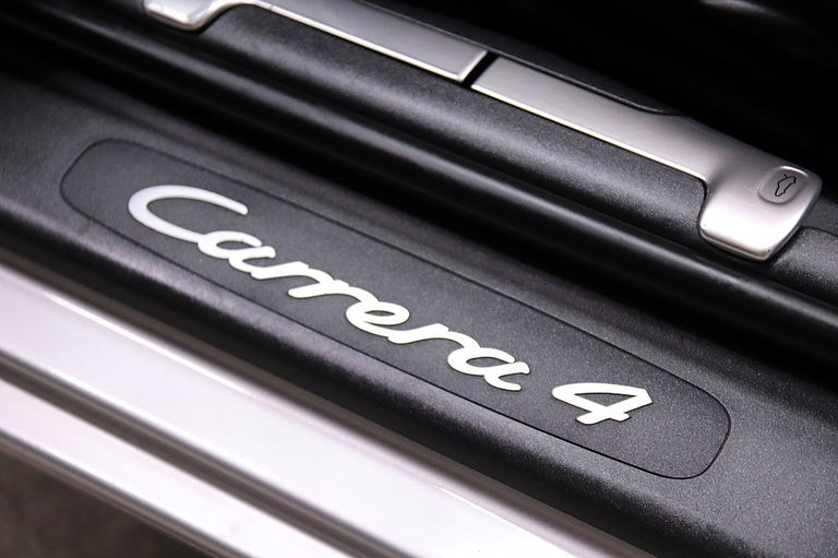 Porsche 996 Carrera 4