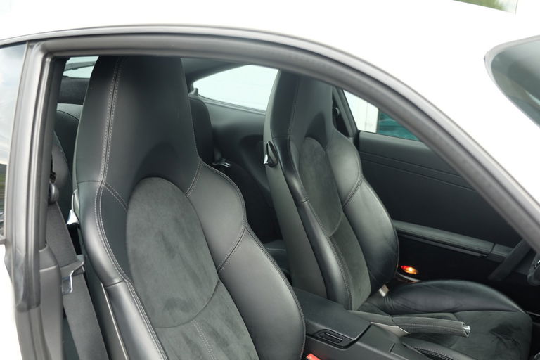 Porsche 997.2 Carrera GTS