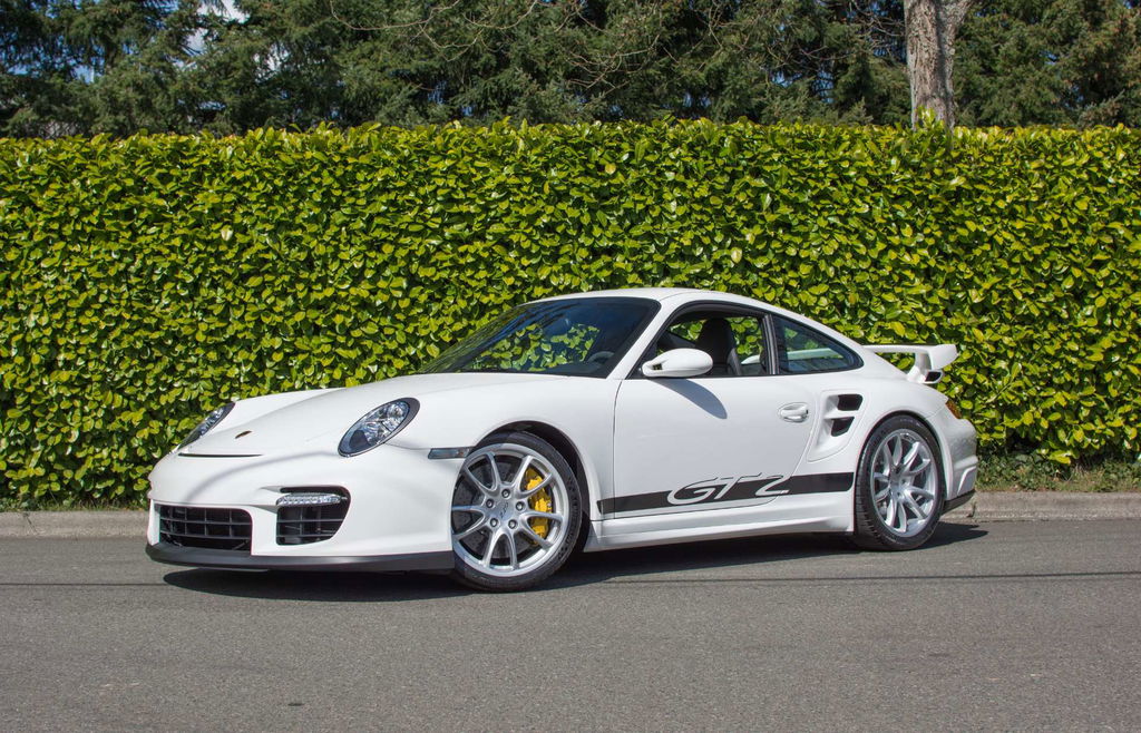 Porsche-911-997-GT2-Coupé-Authentic-Motorcars