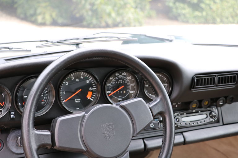 Porsche 911 Carrera 3.2