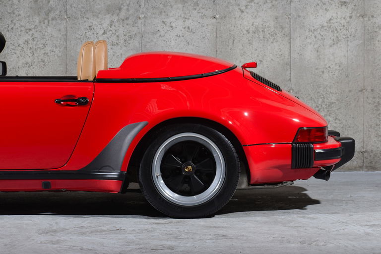 Porsche 911 Carrera 3.2 Speedster (US)