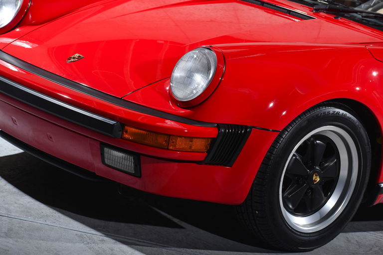 Porsche 911 Carrera 3.2 Speedster (US)