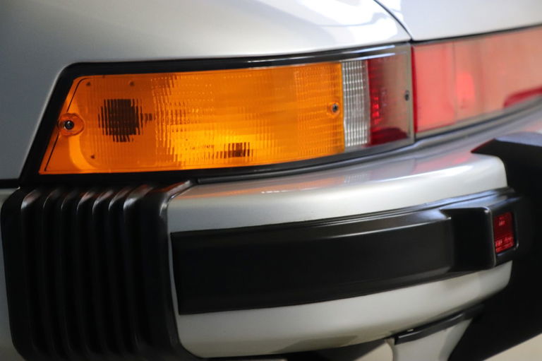 Porsche 911 Carrera 3.2 Speedster