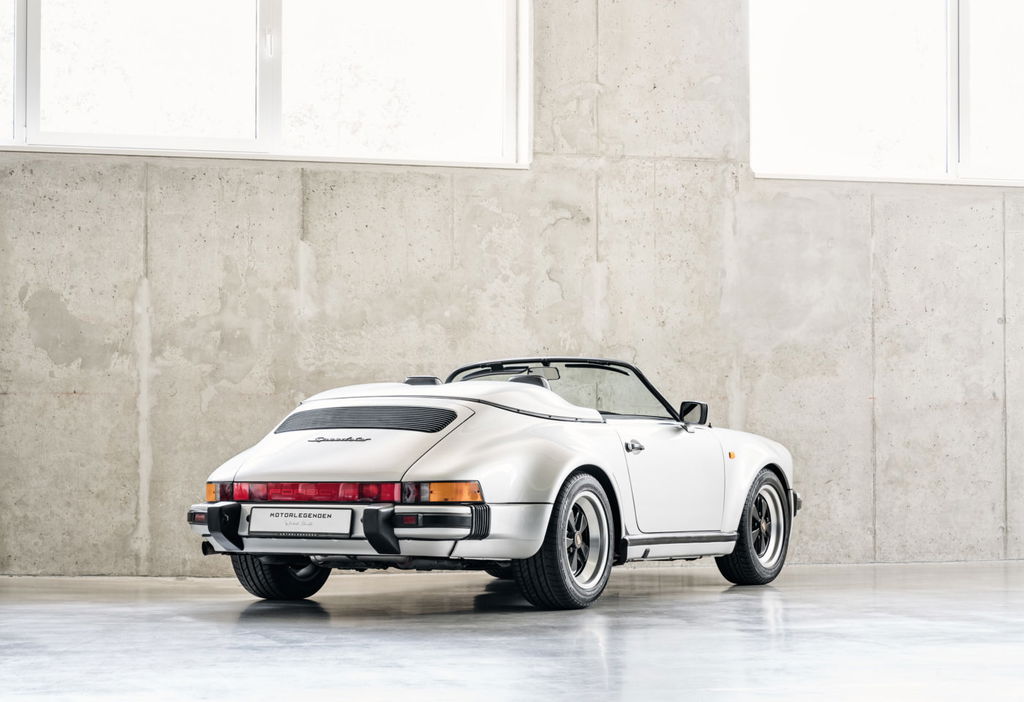 Porsche 911 Carrera 3.2 Speedster