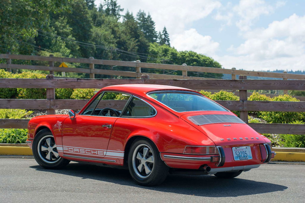 Porsche 911 T