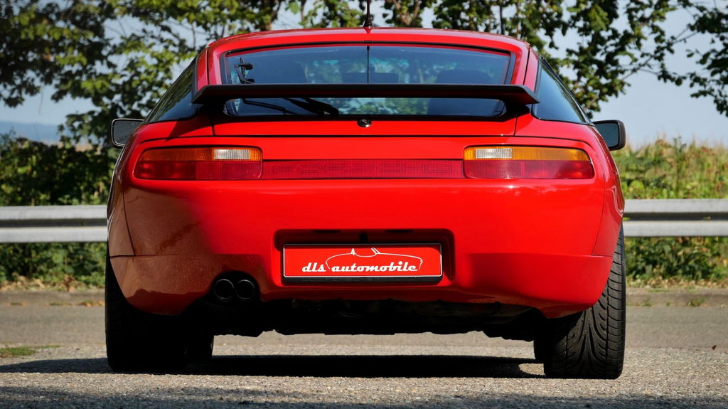 Porsche 928 GT