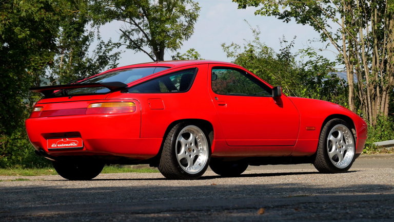Porsche 928 GT