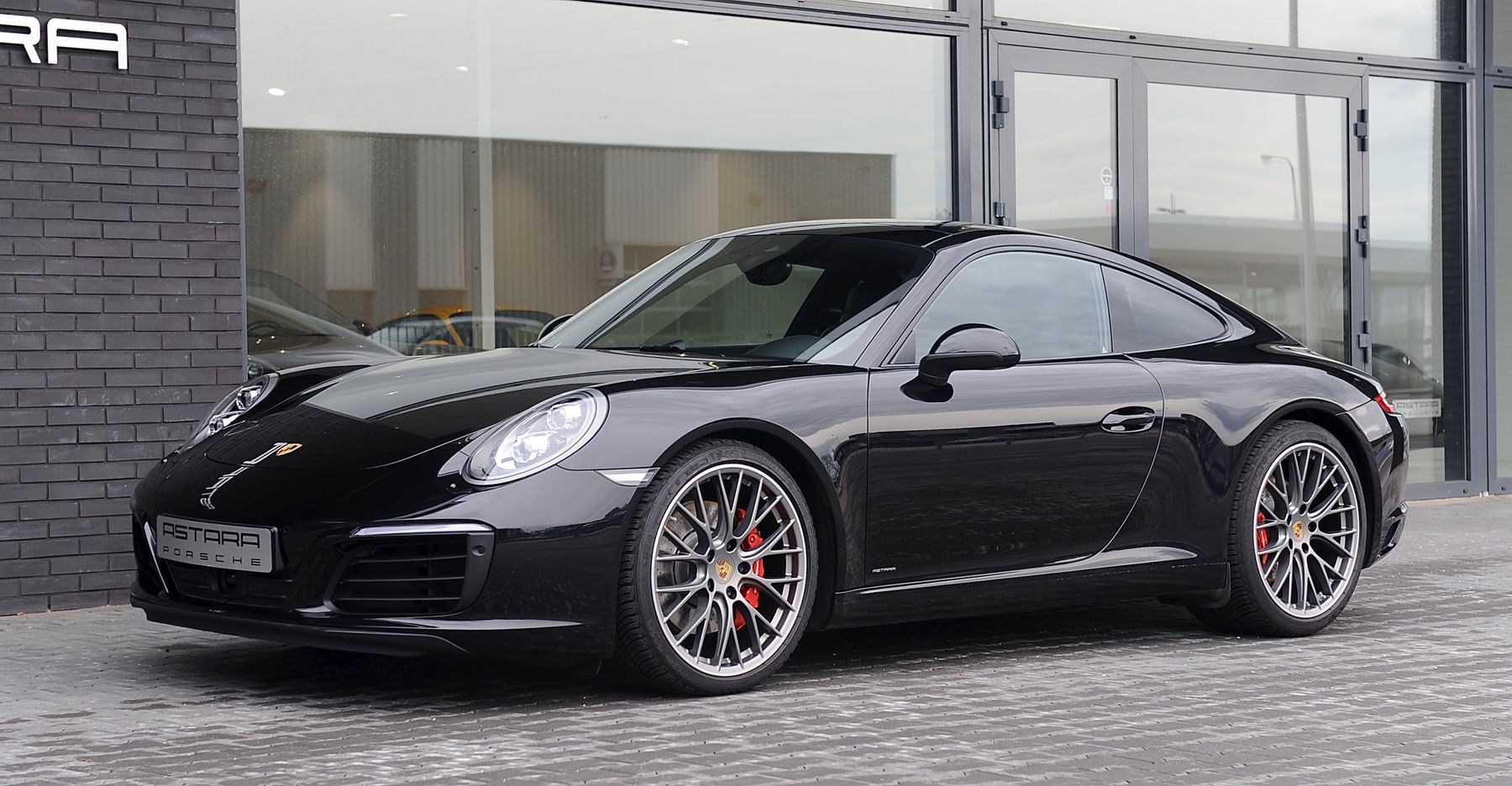 Porsche 991.2 Carrera S 2016 - elferspot.com - Marktplatz für Porsche ...