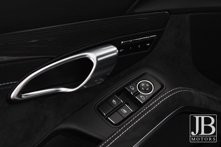 Porsche 991.2 Carrera GTS