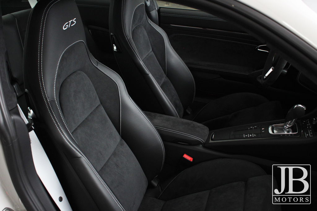 Porsche 991.2 Carrera GTS