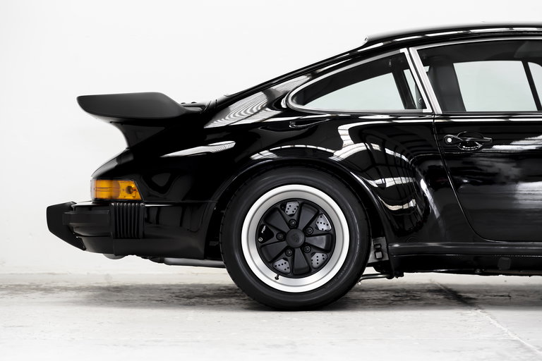 Porsche 911 Turbo 3.3