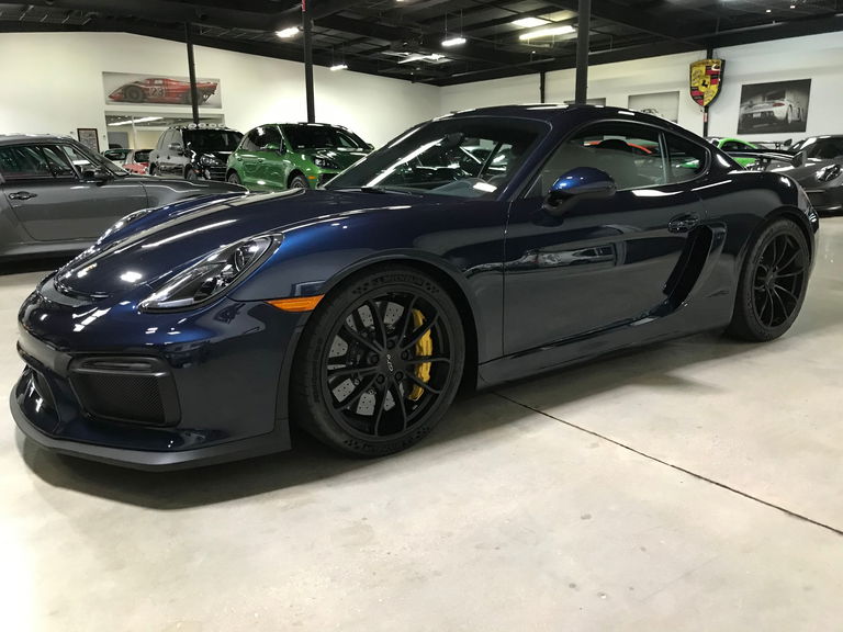 Porsche 981 Cayman GT4