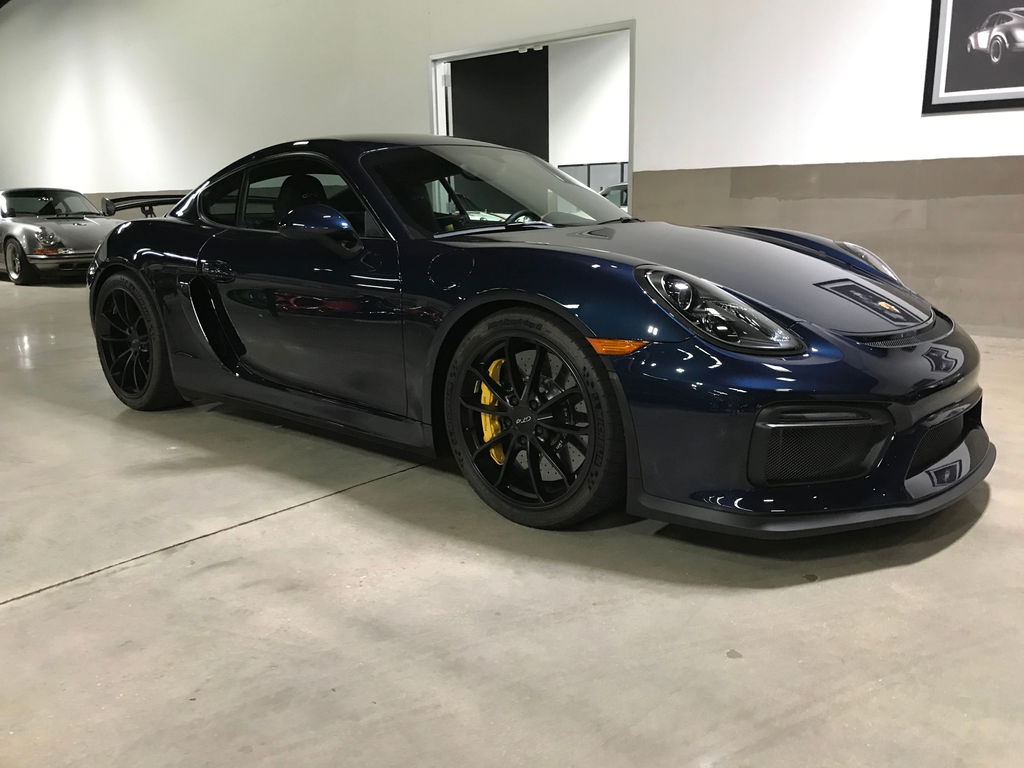 Porsche 981 Cayman GT4