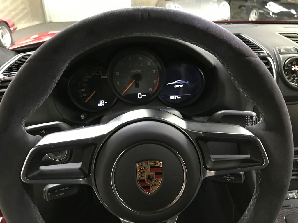 Porsche 981 Cayman GT4