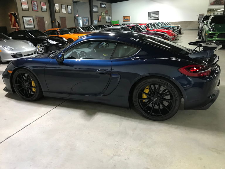 Porsche 981 Cayman GT4