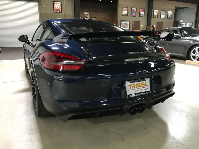 Porsche 981 Cayman GT4