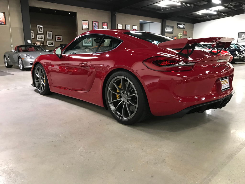 Porsche 981 Cayman GT4