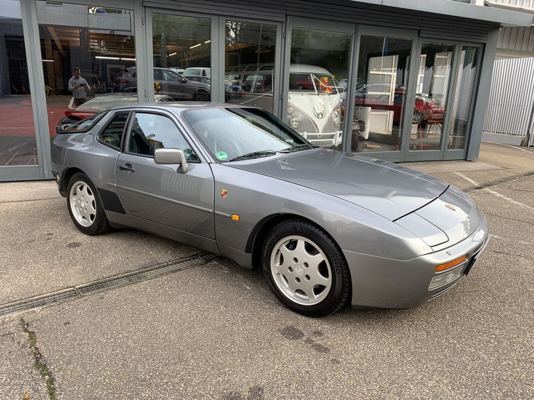 Porsche 944 S2 Coupé