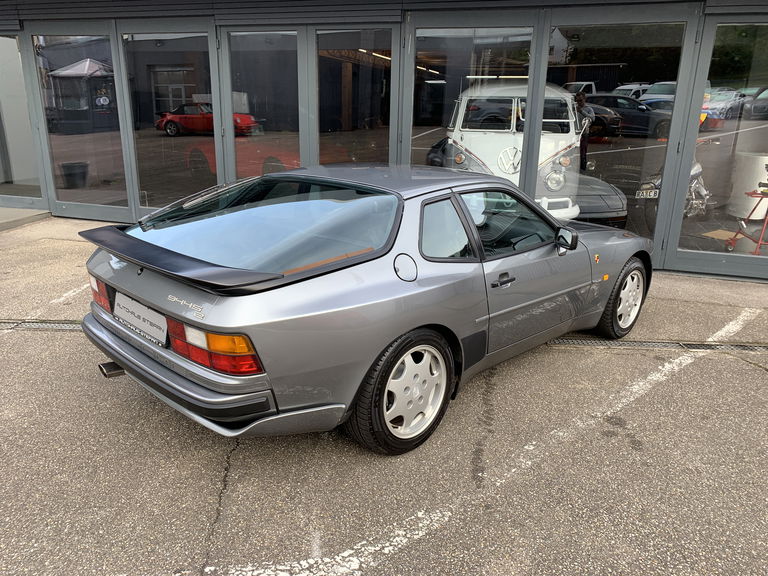 Porsche 944 S2 Coupé