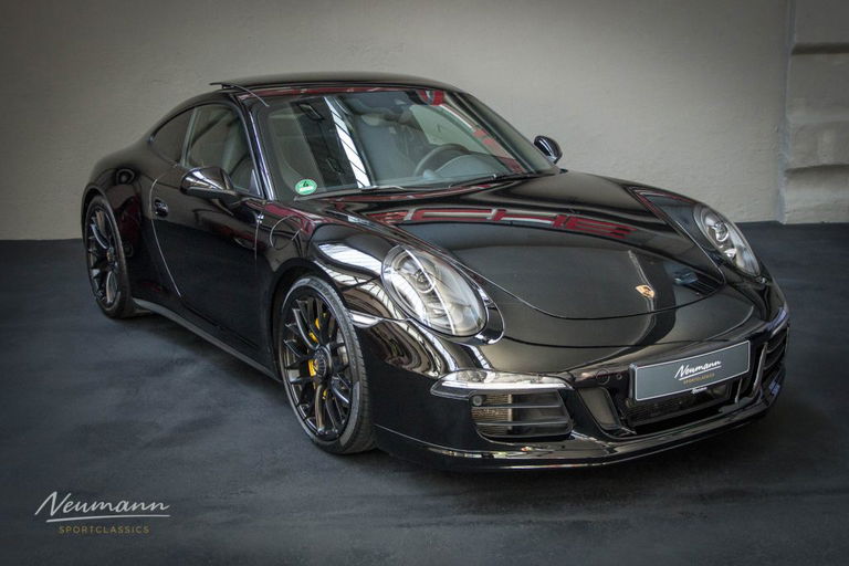 Porsche 991 Carrera GTS