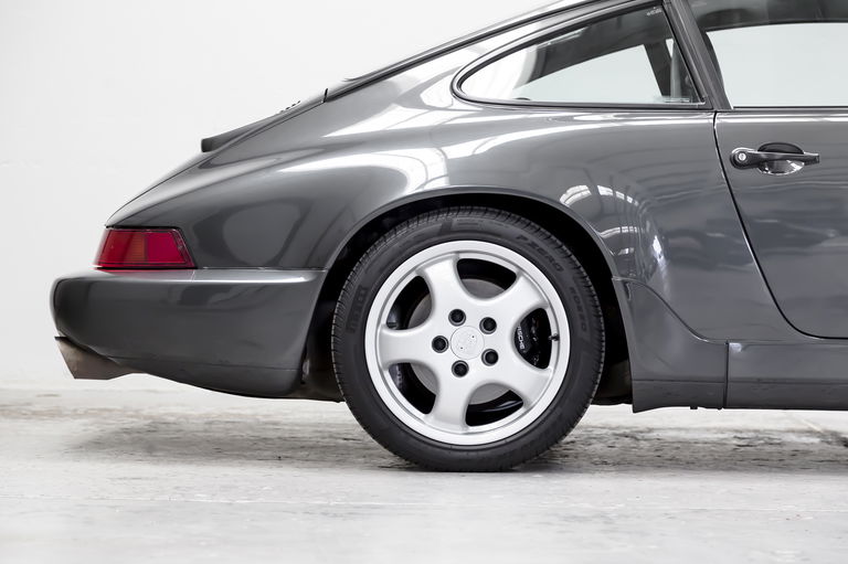 Porsche 964 Carrera 4