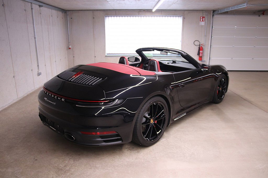 Porsche 992 Carrera 4S