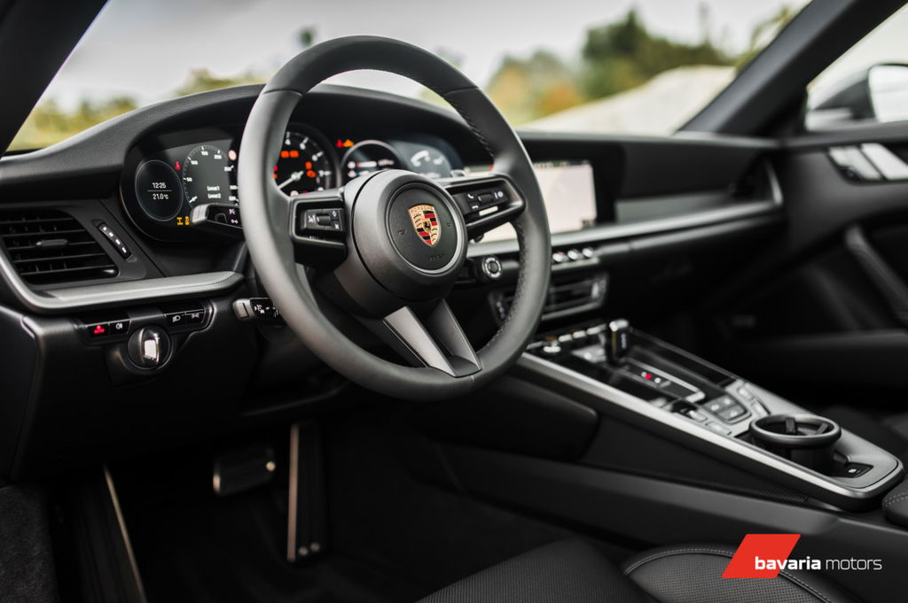 Porsche 992 Carrera 4S