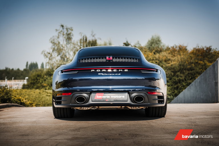 Porsche 992 Carrera 4S
