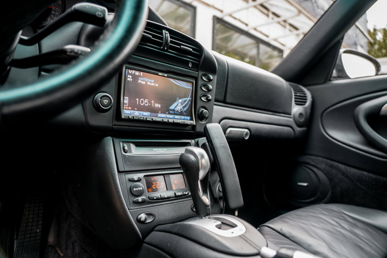 Porsche 996 Carrera 4