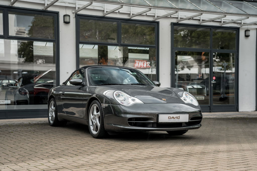 Porsche 996 Carrera 4