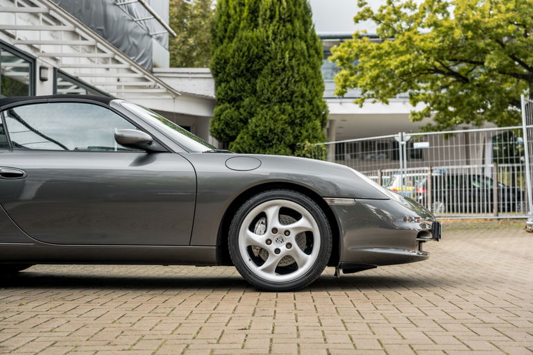 Porsche 996 Carrera 4