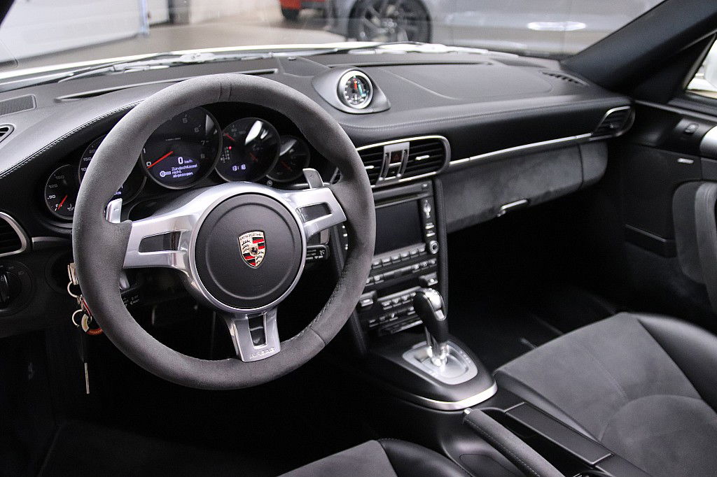 Porsche 997.2 Carrera GTS