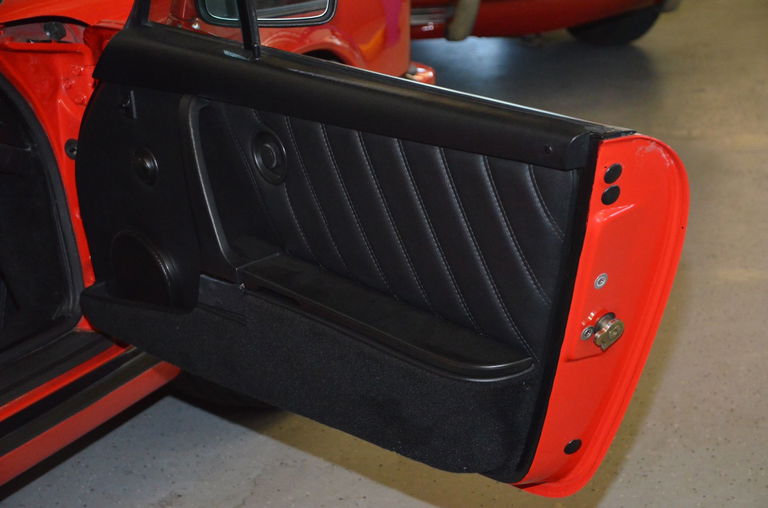 Porsche 911 Carrera 3.2 (US)