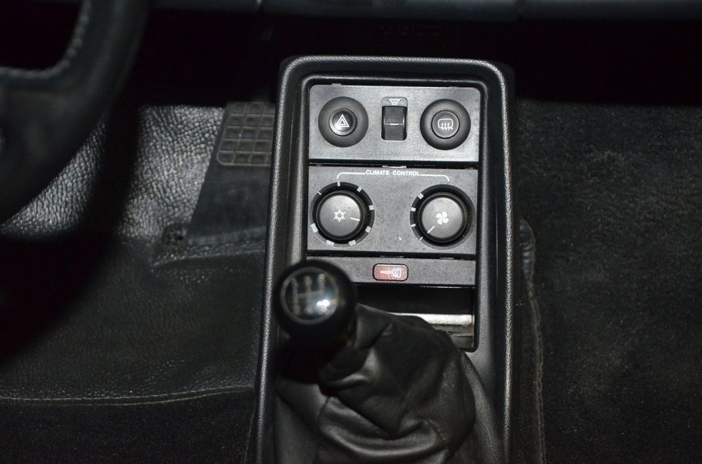 Porsche 911 Carrera 3.2 (US)