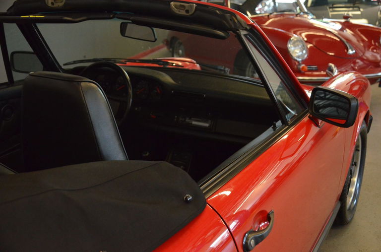 Porsche 911 Carrera 3.2 (US)