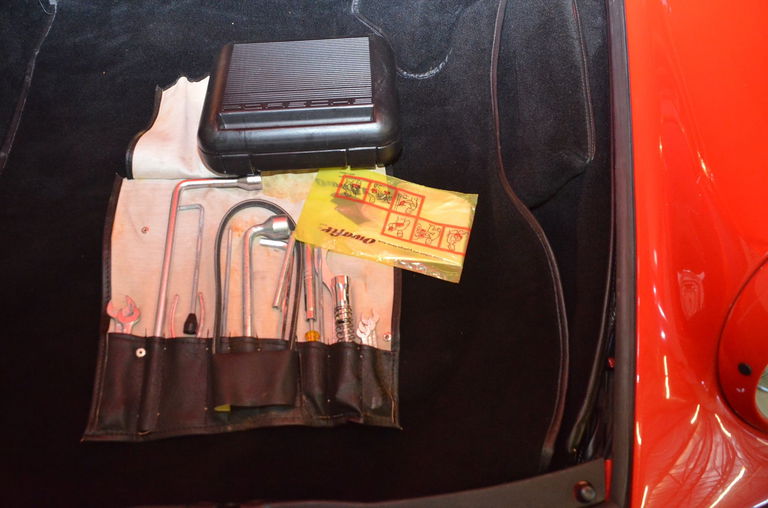 Porsche 911 Carrera 3.2 (US)