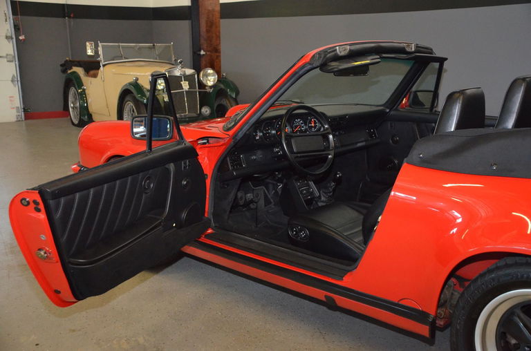 Porsche 911 Carrera 3.2 (US)