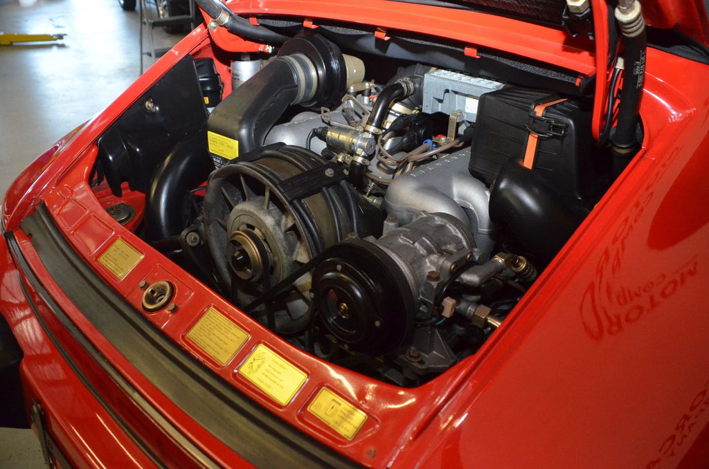 Porsche 911 Carrera 3.2 (US)