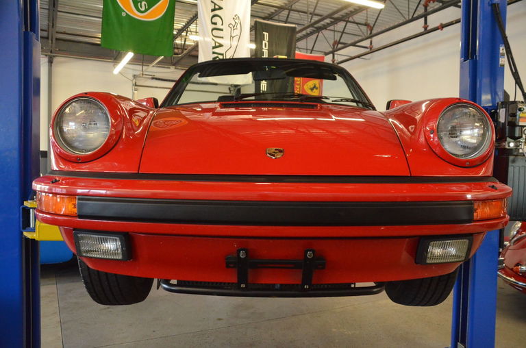 Porsche 911 Carrera 3.2 (US)