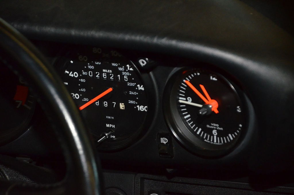 Porsche 911 Carrera 3.2 (US)