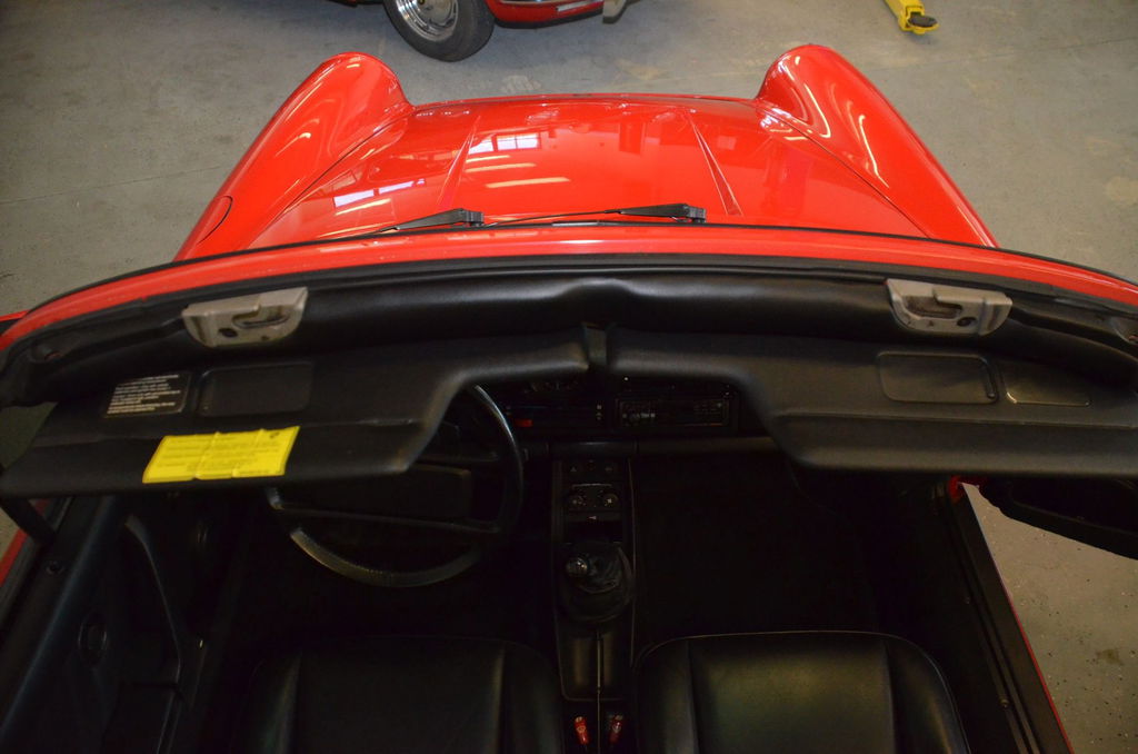 Porsche 911 Carrera 3.2 (US)